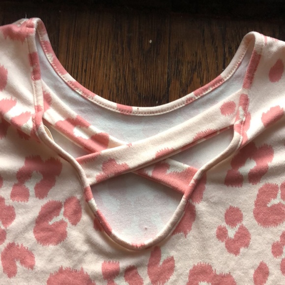 Pink leopard print top - Picture 4 of 4